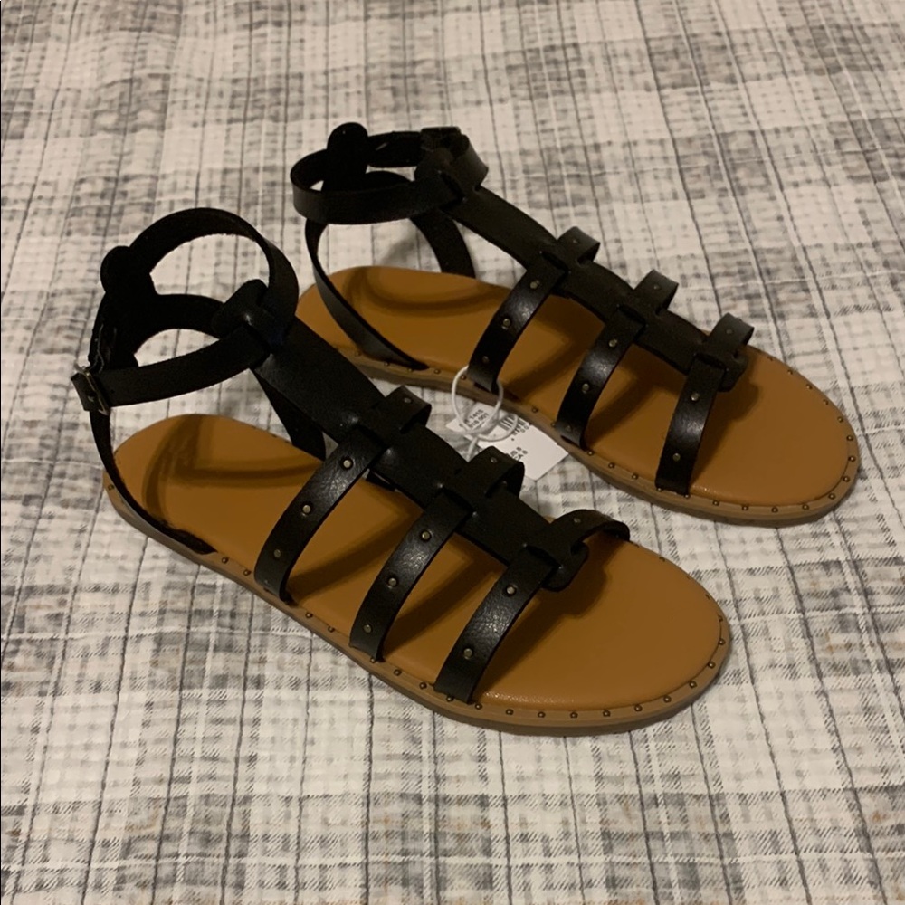 American Eagle black and brown gladiator sandals NWT